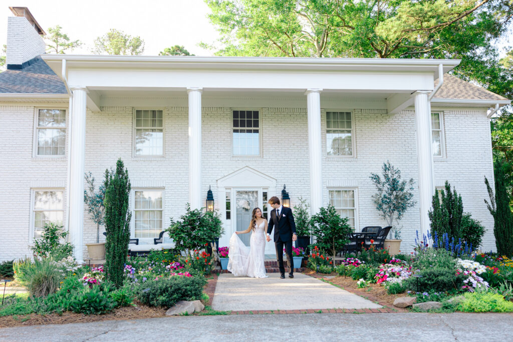 Couple in front of Heron Hill estate